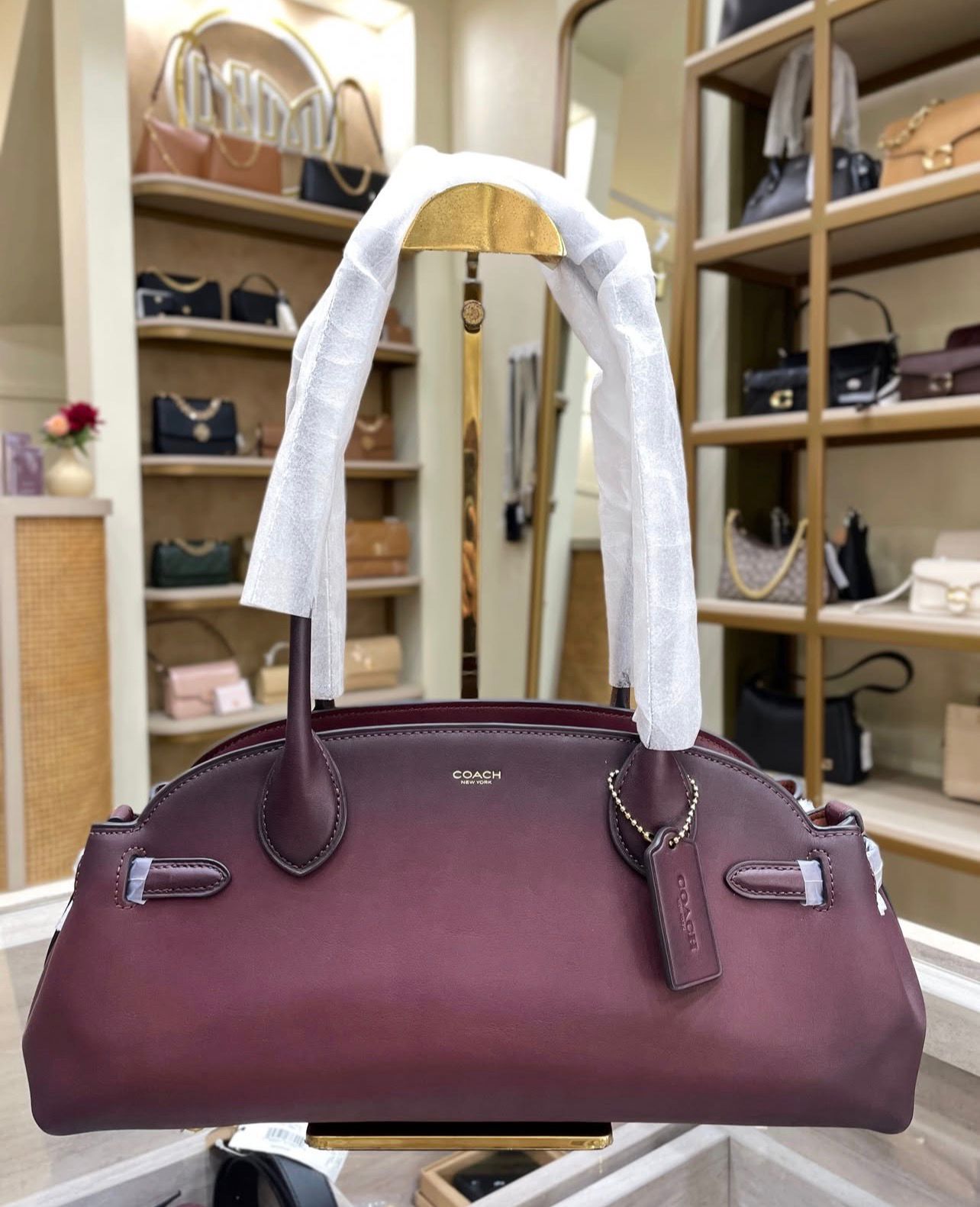 Coach Empire Carryall 34 - Merlot