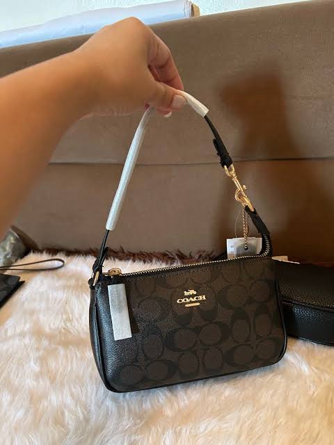 Coach Nolita 19 in Signature Canvas