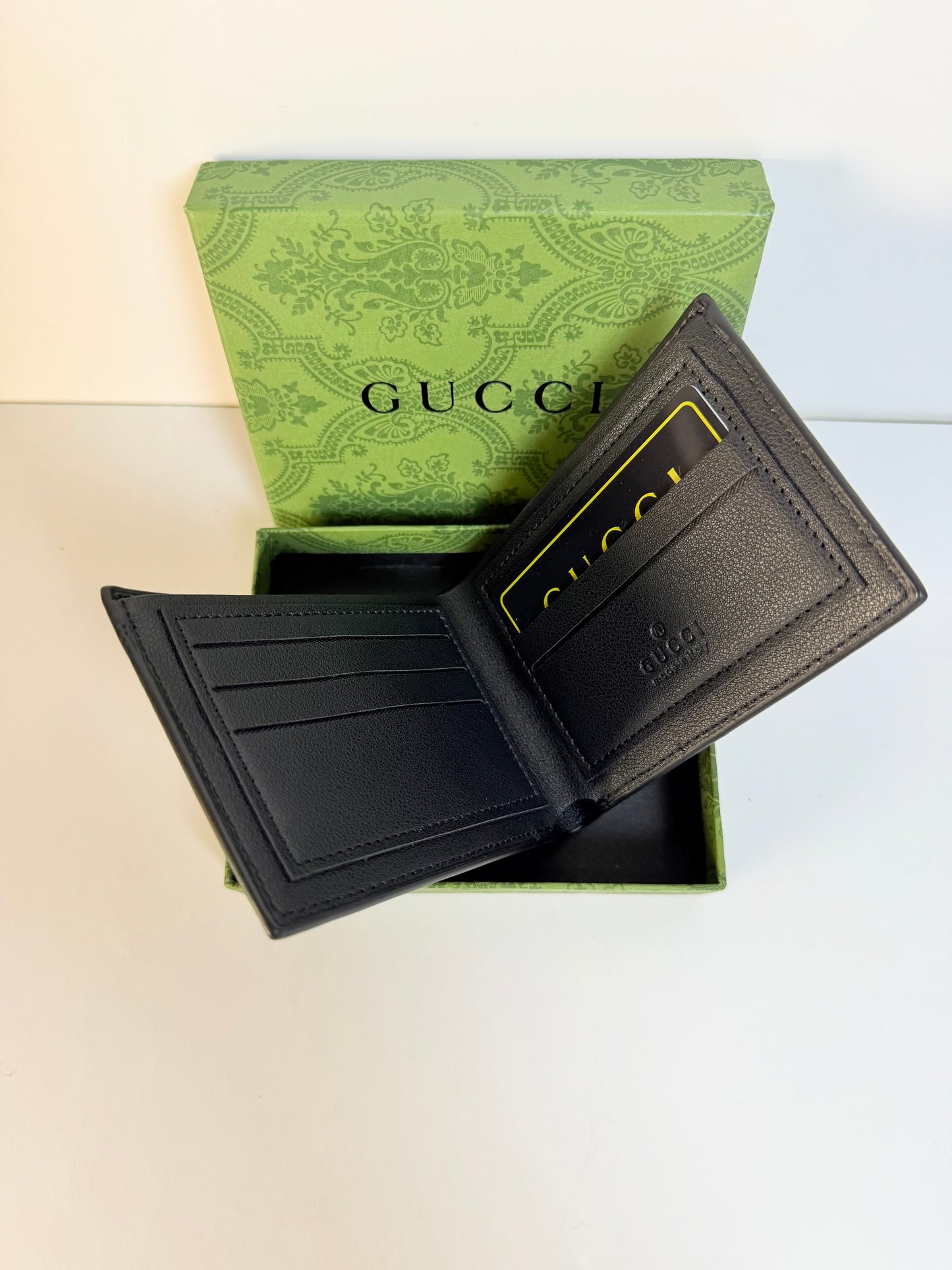 Gucci Jumbo GG Bi-fold Wallet in Leather - Black