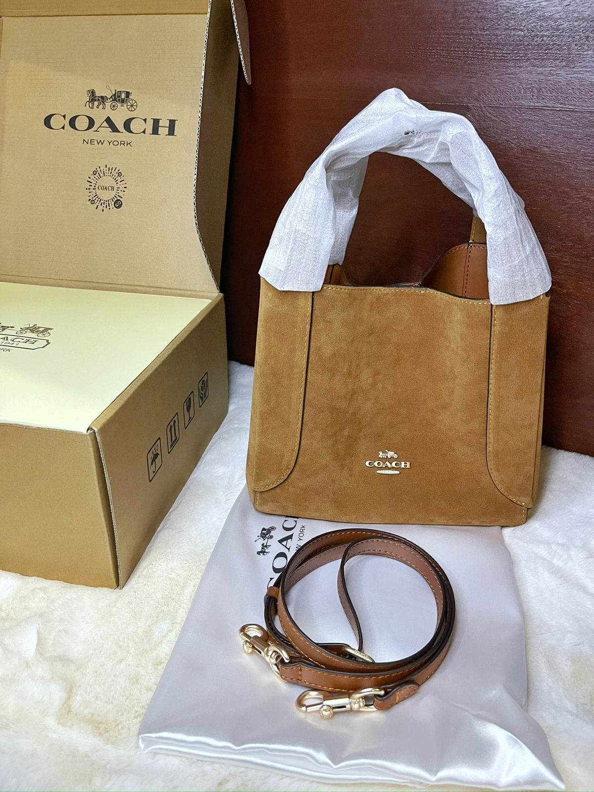 COACH HADLEY HOBO 21 - BROWN SUEDE LEATHER
