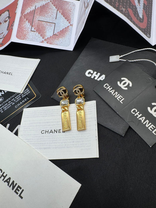 CHANEL Crystal 'Cc' Dangle Earrings - Purple