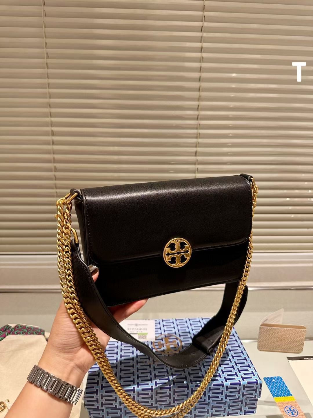 Tory Burch Chelsea Shoulder Bag - Black
