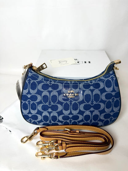 Teri Shoulder Bag In Signature Denim