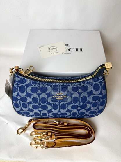Teri Shoulder Bag In Signature Denim
