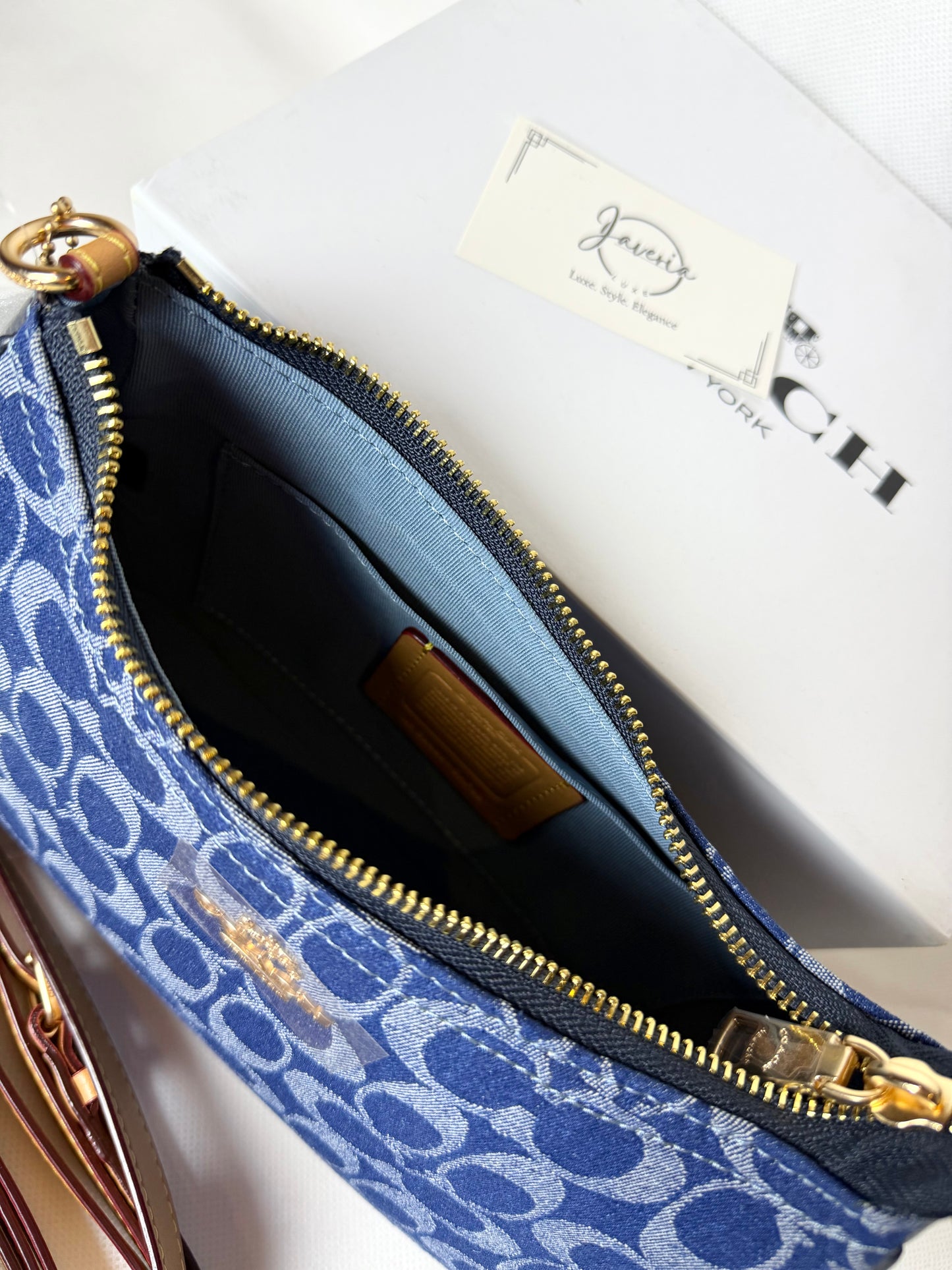 Teri Shoulder Bag In Signature Denim