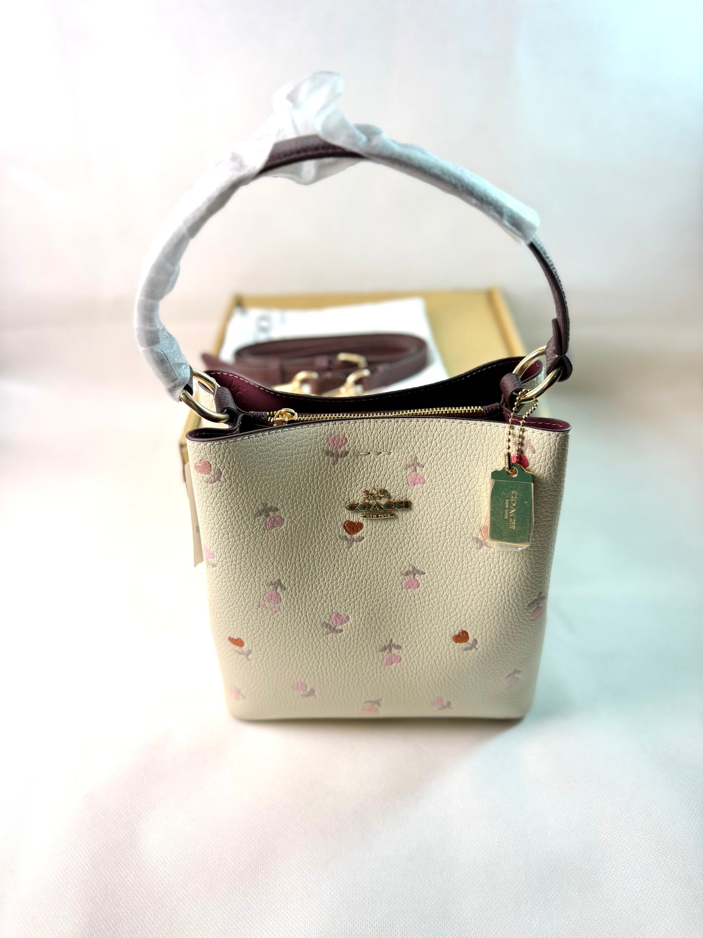 Coach Town Bucket Bag Heart Flower