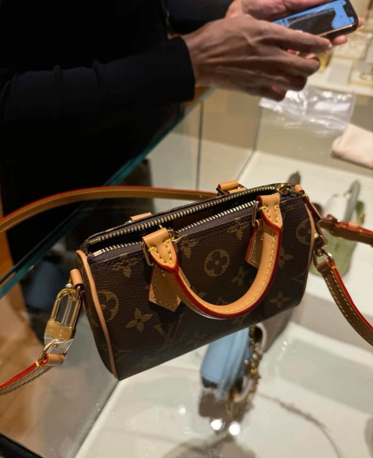 Louis Vuitton Nano Speedy Bag - Genuine leather 💯