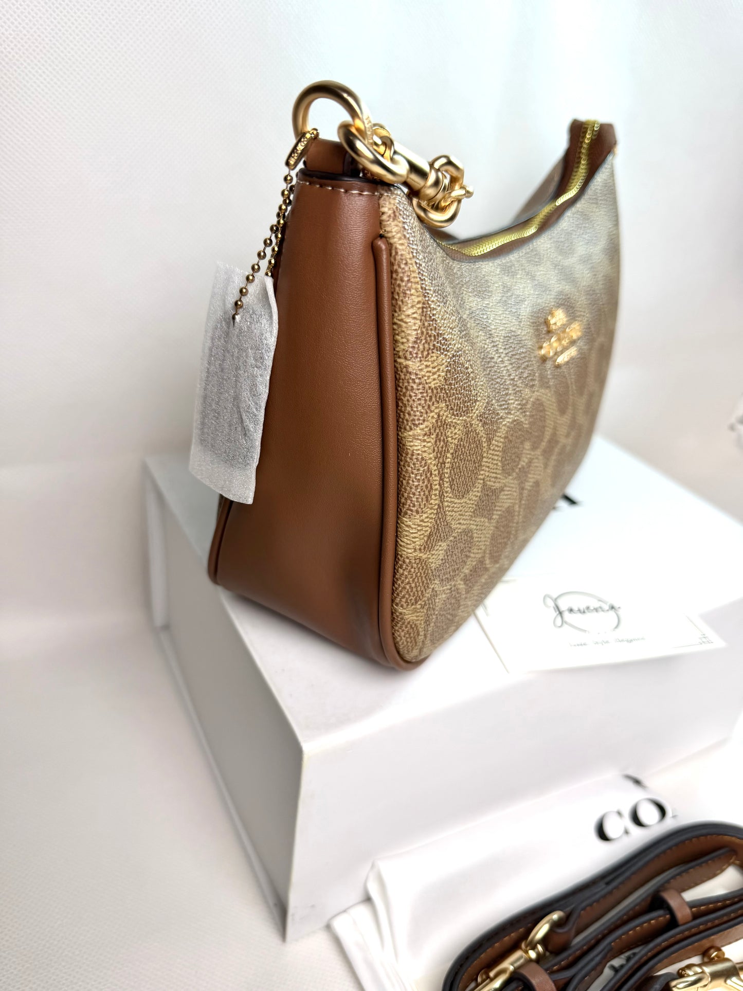 Coach Teri Shoulder bag (Signature Canvas)