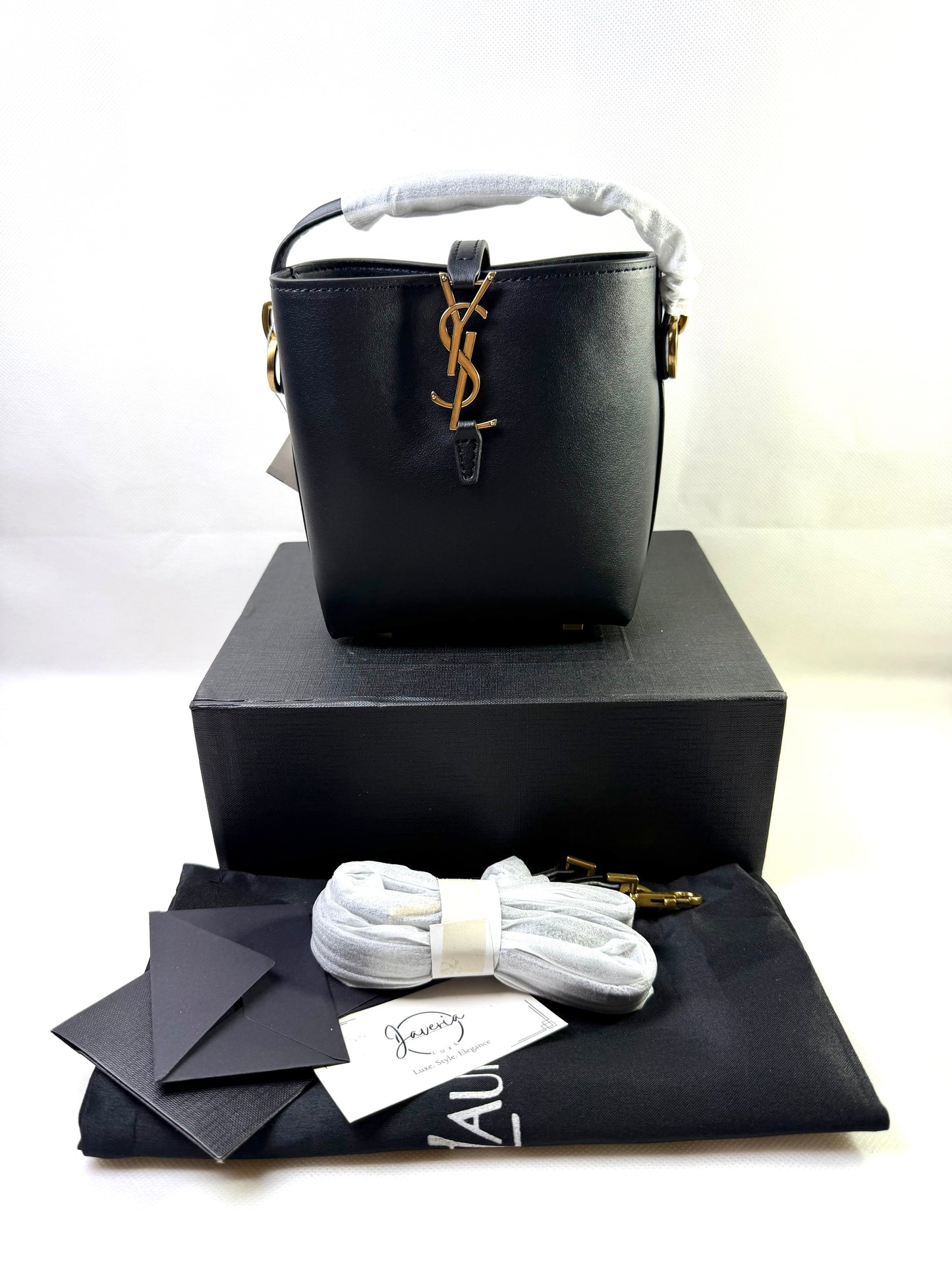 Le 37 YSL Bucket Bag in Genuine Leather - Black