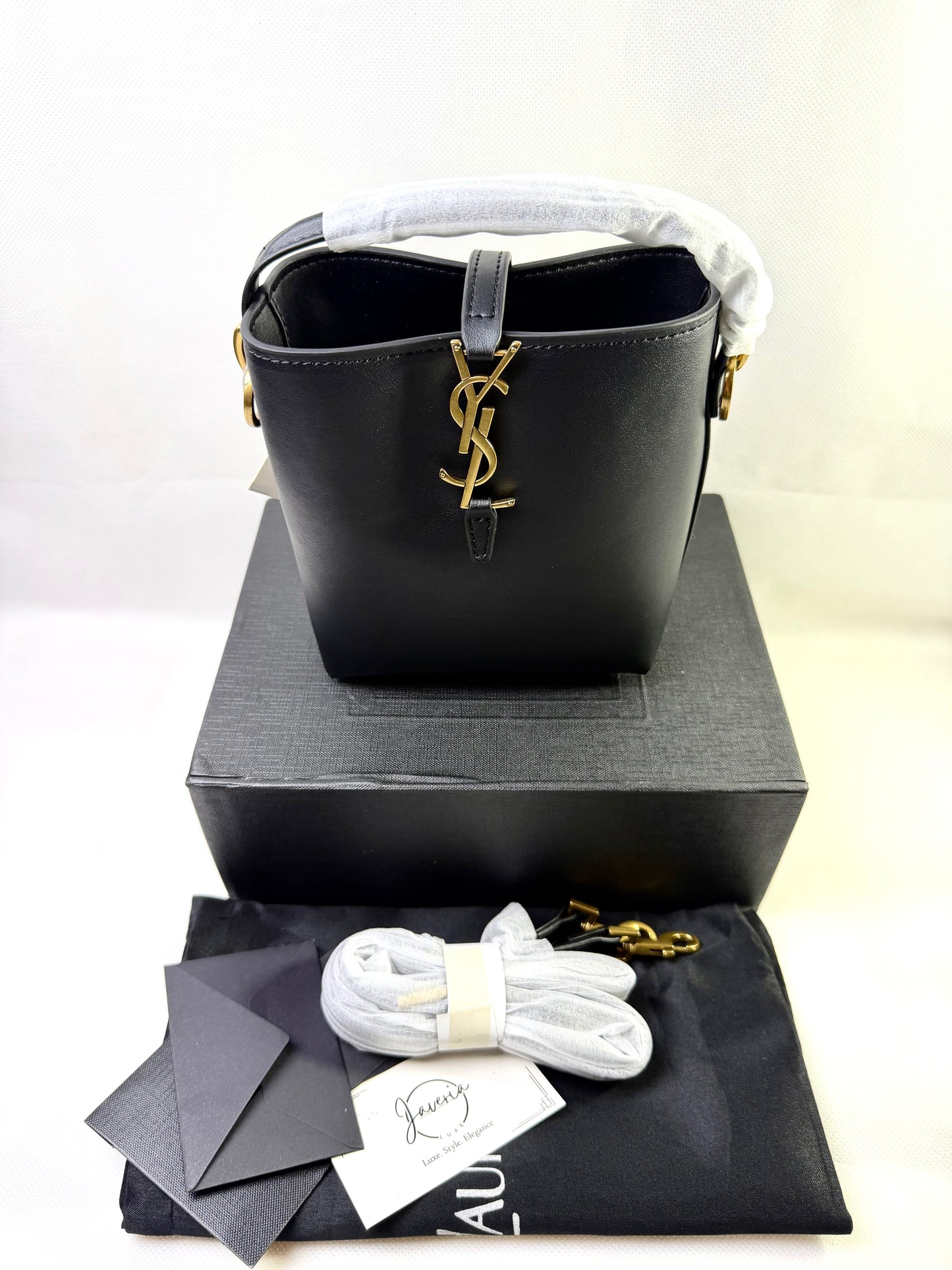 Le 37 YSL Bucket Bag in Genuine Leather - Black