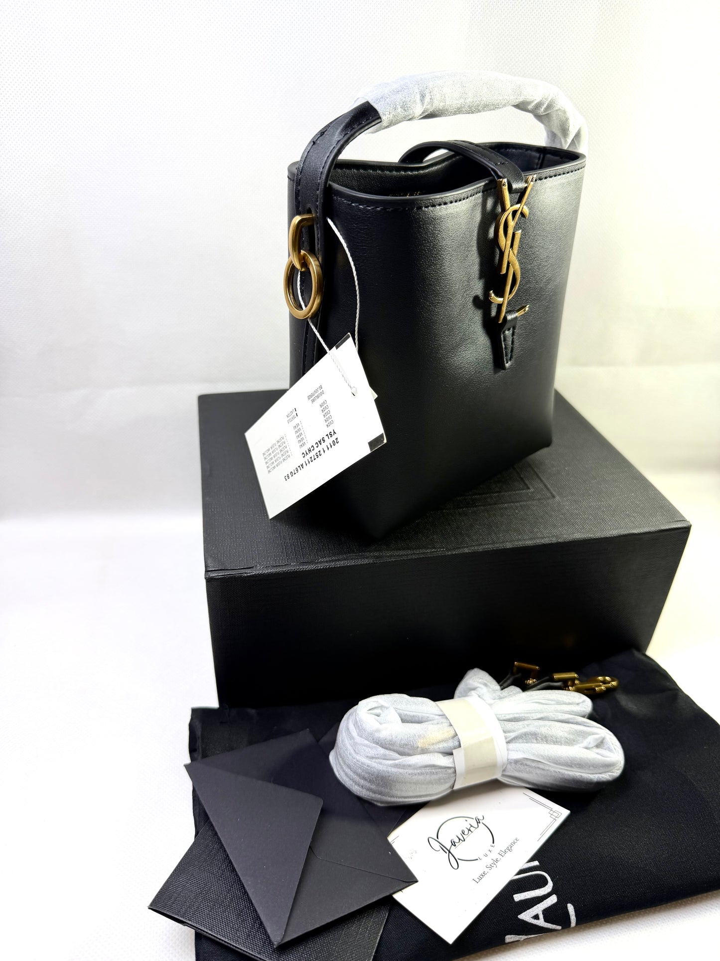 Le 37 YSL Bucket Bag in Genuine Leather - Black