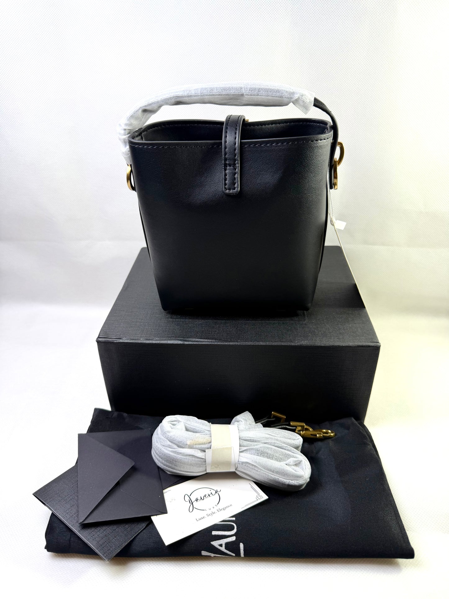 Le 37 YSL Bucket Bag in Genuine Leather - Black
