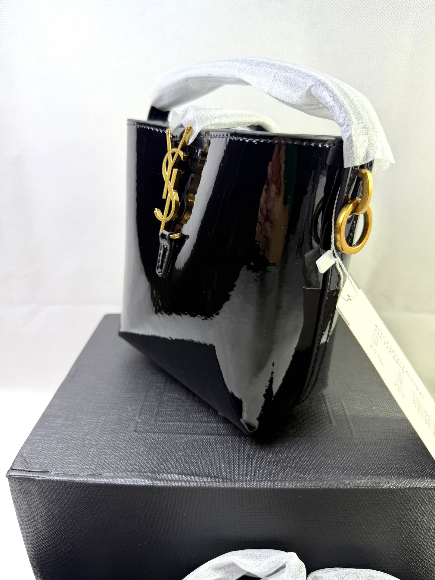 Le 37 Mini YSL Bucket Bag in Patent Leather - Black