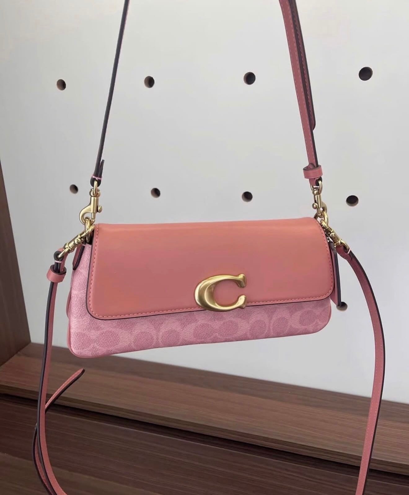 Coach Jet Shoulder Bag - Pink