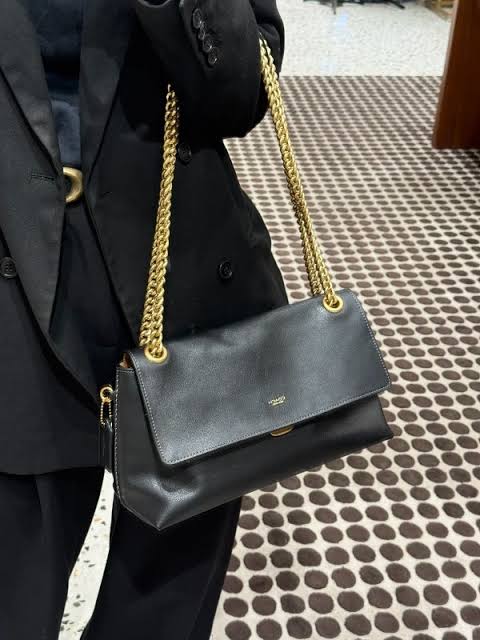 Coach Chelsea 30 Shoulder Bag with Chain | Black