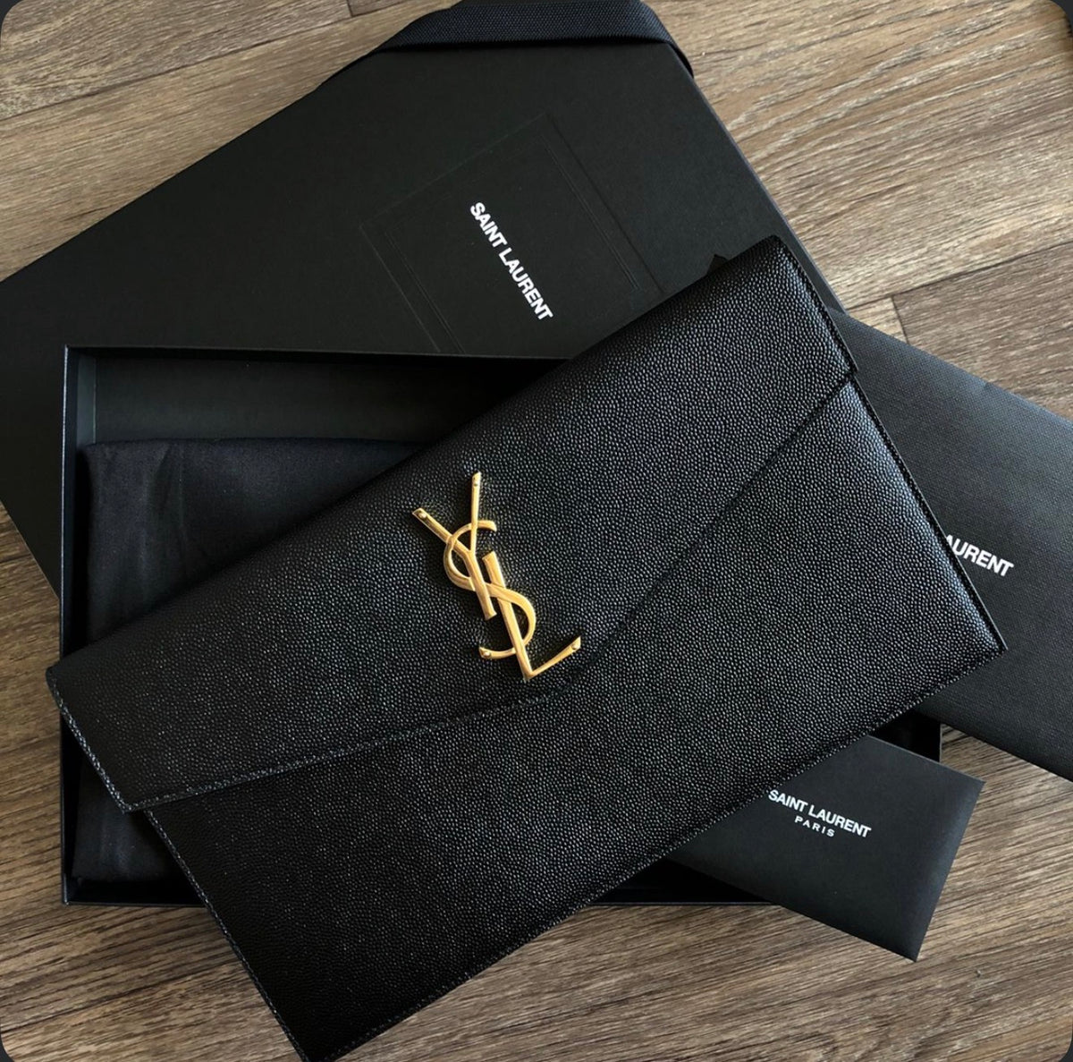 YSL Uptown Pouch in Genuine leather - Black