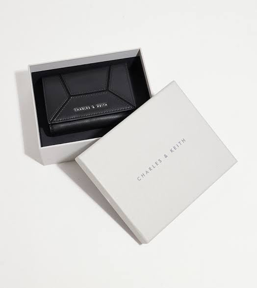 Charles & Keith Nasrin Geometric Wallet - Black