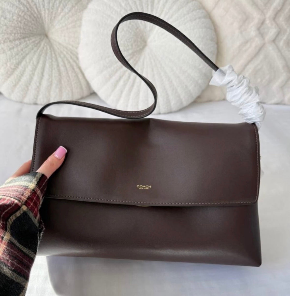 Coach Chelsea 36 Shoulder Bag with Strap - Maple