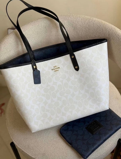 Coa*h City Tote Signature Canvas Bag - White