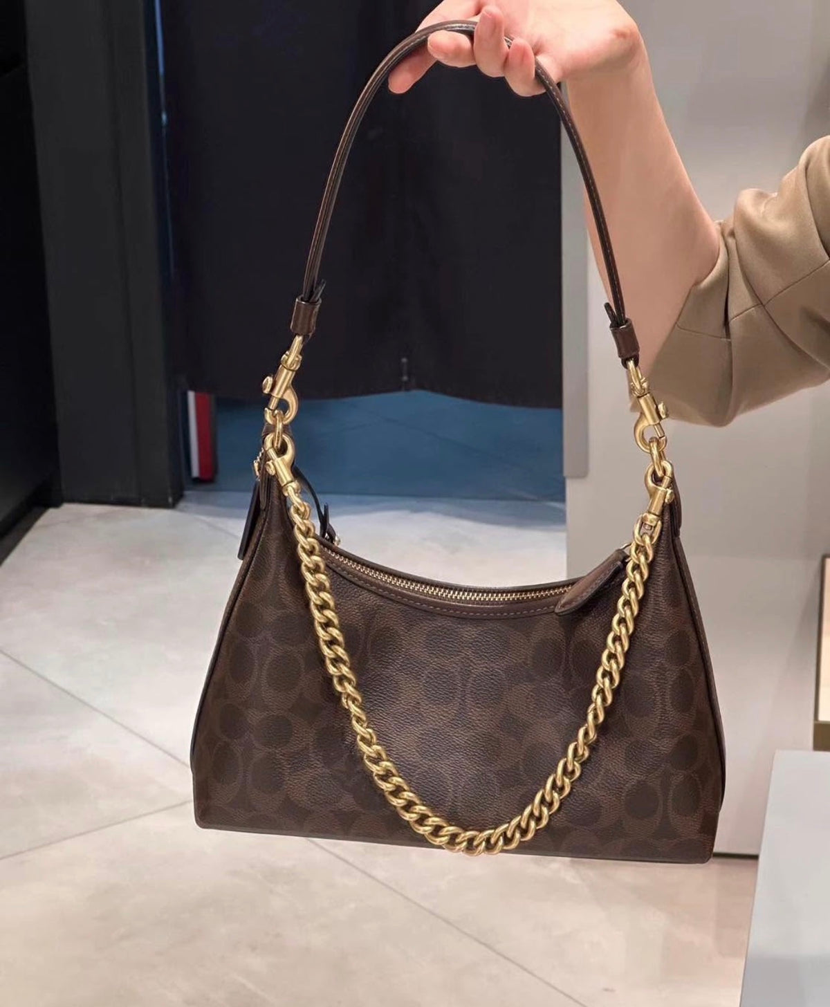 Coach Juliet Shoulder Bag 25 Maple Canvas Signature