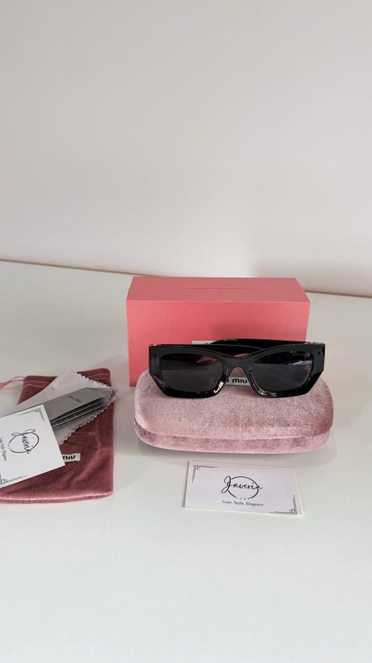 Miu Miu Sunglasses With Complete Packaging