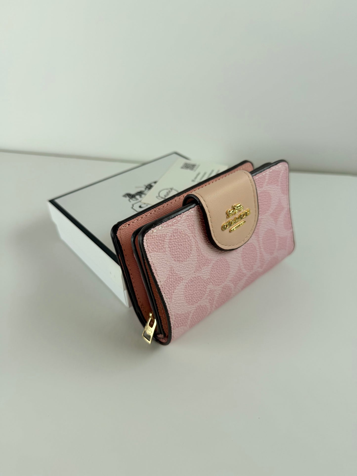 Coach Wallet - Pink
