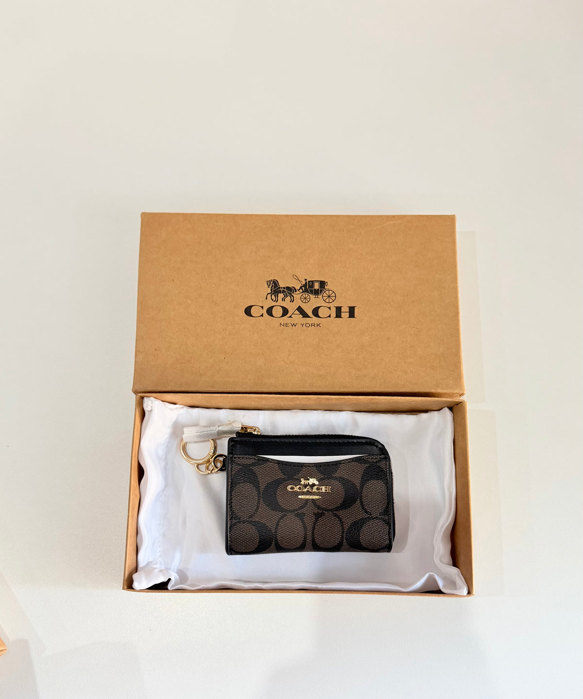 Coach Cardholder With Keychain -coffee Brown