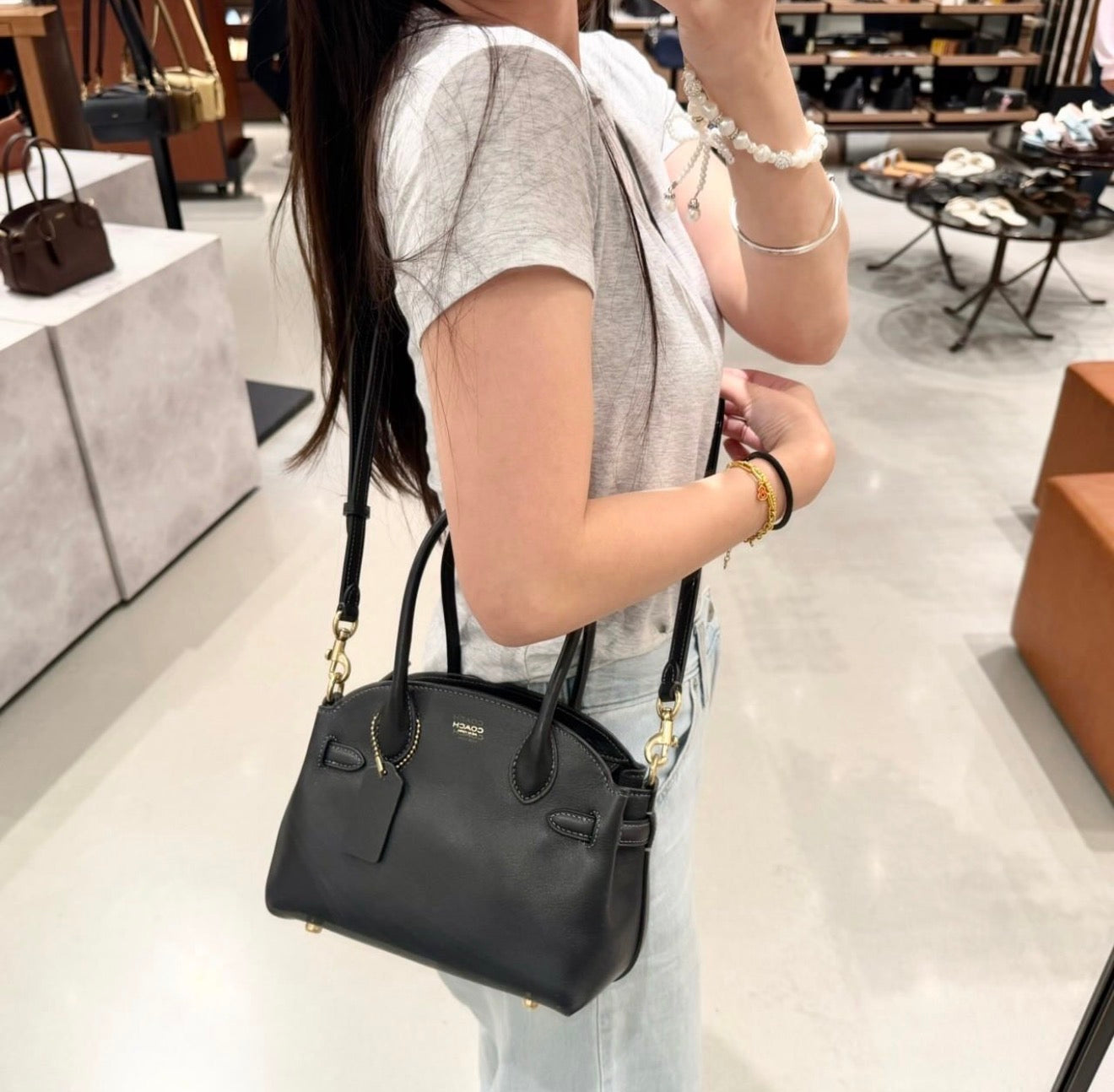 Coach Soft Empire Carryall 21 Bag - Black