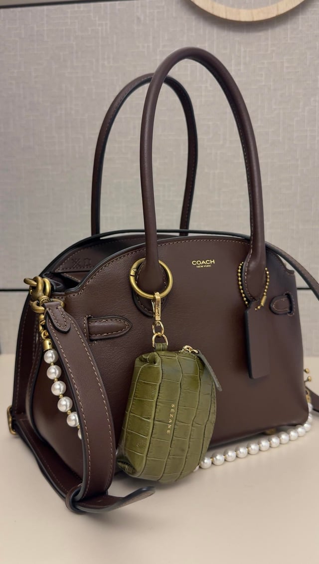 Coach Soft Empire Carryall 21 Bag - Maple