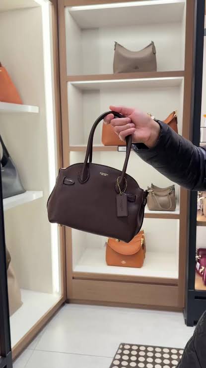 Coach Soft Empire Carryall 21 Bag - Maple