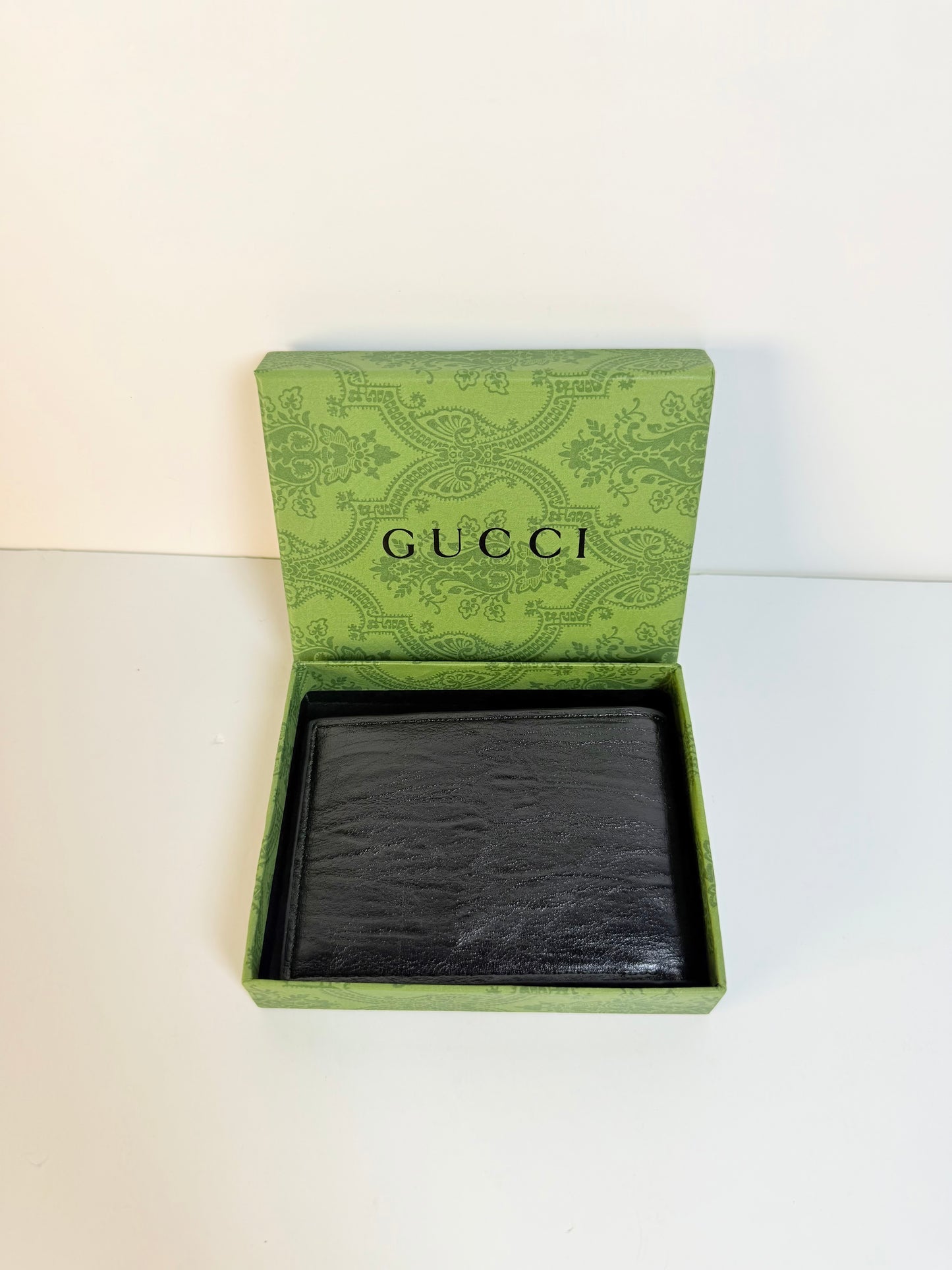 Gucci Men’s Wallet - Black